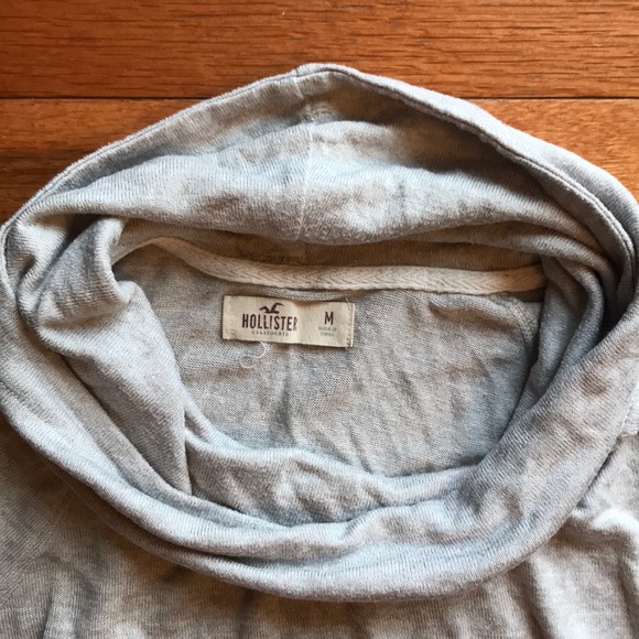 Hollister pullover sweater - Picture 2 of 2